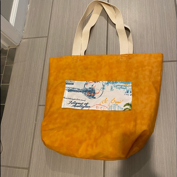 Reversible Oversized Tote Bag - Picture 11 of 13